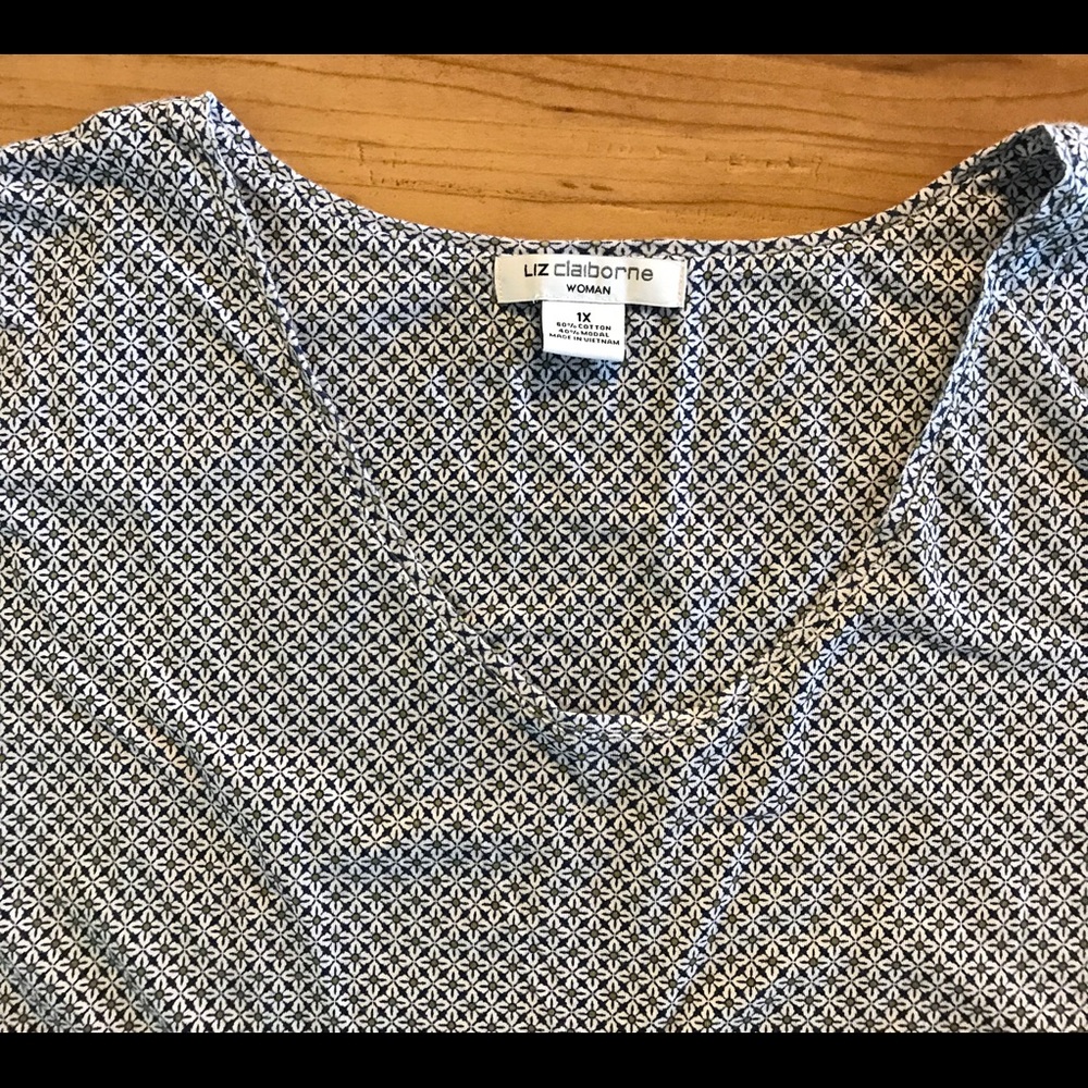 Liz Claiborne women’s Top